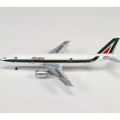 Airplane Model*Aero Classics AC411196 1:400 Alitalia A300B4 I-BUSQ - Miniature Marvels: Airplane Models & Painted Dice