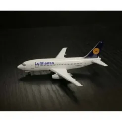 Airplane Model*Aero Classics AC411045 1:400 Lufthansa Boeing 737-200 - Miniature Marvels: Airplane Models & Painted Dice