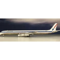 Airplane Model*Aero Classics AC219549B 1:200 United Airlines DC-8-61 N8082U - Miniature Marvels: Airplane Models & Painted Dice