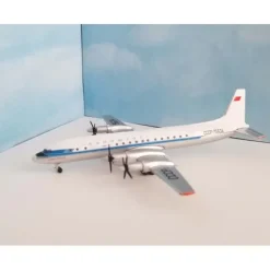 Airplane Model*AeroClassics AC411091 1:400 Aeroflot IL-18 CCCP-75634 - Miniature Marvels: Airplane Models & Painted Dice