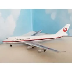 Airplane Model*AeroClassics BBX41659 1:400 Japan Air Lines Boeing 747-100 JA8102 - Miniature Marvels: Airplane Models & Painted Dice