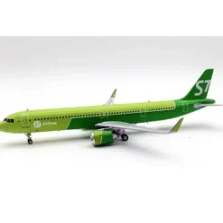 Airplane Model*AviaBoss A2053 1:200 S7 Siberia Airlines Airbus A321-271 - Miniature Marvels: Airplane Models & Painted Dice
