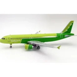 Airplane Model*AviaBoss A2054 1:200 S7 Siberia Airlines Airbus A320-214 - Miniature Marvels: Airplane Models & Painted Dice