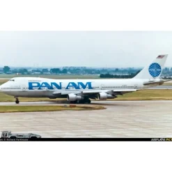 Airplane Model*Aviation400 2005-011 1:400 Pan Am Airlines Boeing 747-200 N723PA - Miniature Marvels: Airplane Models & Painted Dice