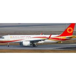Airplane Model**Aviation200 KJ-A320-109 B-32DC Chengdu Airlines Airbus A320-251N - Miniature Marvels: Airplane Models & Painted Dice