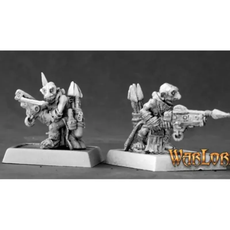 Miniature<Bloodstone Gnome Pinners (9): Warlord RPR 06212 - Miniature Marvels: Airplane Models & Painted Dice