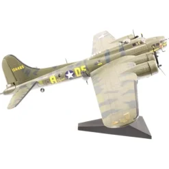 Airplane Model*Corgi AA31102 1:144 Boeing B-17F Flying Fortress Memphis Belle - Miniature Marvels: Airplane Models & Painted Dice