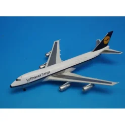 Airplane Model*Dragon Models 55079 1:400 Lufthansa Boeing 747-200 D-ABYU - Miniature Marvels: Airplane Models & Painted Dice