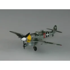Airplane Model*Easy Models 37204 1:72 Messerschmitt Bf 109G Hungarian AF, Red 12, 1945 - Miniature Marvels: Airplane Models & Painted Dice
