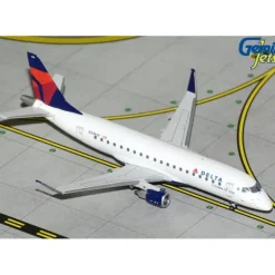 Airplane Model*Gemini Jets GJDAL2037 1:400 Delta Connection Embraer ERJ-175 - Miniature Marvels: Airplane Models & Painted Dice