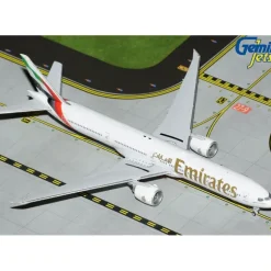Airplane Model*Gemini Jets GJUAE2219 1:400 Emirates Boeing 777-300ER - Miniature Marvels: Airplane Models & Painted Dice