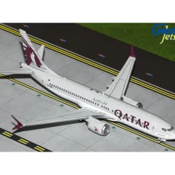 Airplane Model*Gemini Jets G2QTR1243 1:200 Qatar Airways Boeing 737 Max 8 - Miniature Marvels: Airplane Models & Painted Dice
