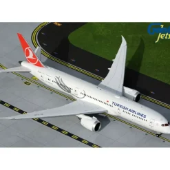 Airplane Model*Gemini Jets G2THY1000 1:200 Turkish Airlines Boeing 787-9 Dreamliner - Miniature Marvels: Airplane Models & Painted Dice