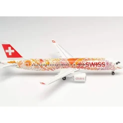 Airplane Model*Herpa HE559935 1:200 Swiss Airbus A220-300 - Miniature Marvels: Airplane Models & Painted Dice