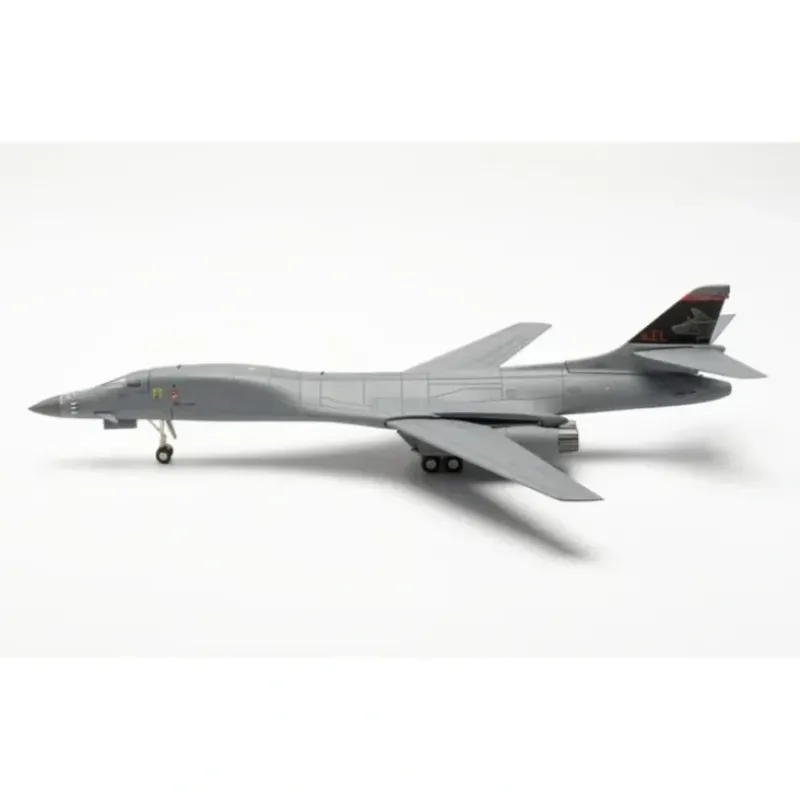 Airplane Model*Herpa Wings 572903 1:200 USAF B-1B 85-0060 28th Bomb Wing "Doolittle Raid 80th Anniversary" - Miniature Marvels: Airplane Models & Painted Dice