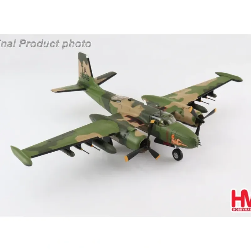 Airplane Model*Hobby Master HA3226 1:72 B-26K Counter Invader - Miniature Marvels: Airplane Models & Painted Dice