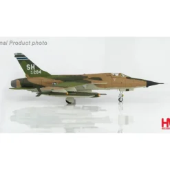 Airplane Model*Hobby Master HA2516 1:72 F-105D "Triple MiG Killer" - Miniature Marvels: Airplane Models & Painted Dice