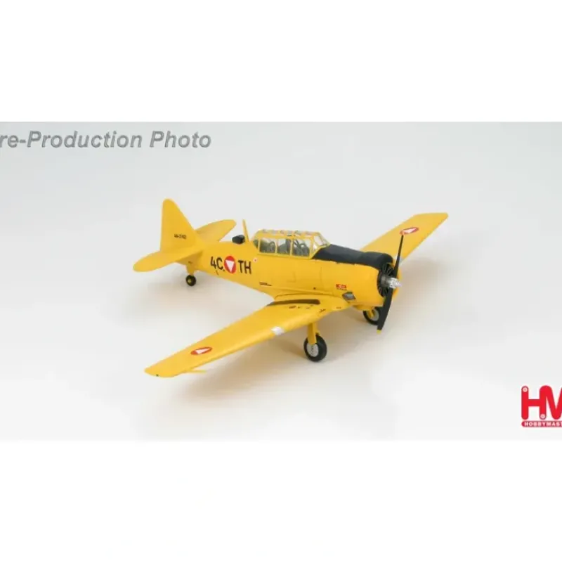 Airplane Model*Hobby Master HA1507 1:72 North American Aviation LT-6G Texan - Miniature Marvels: Airplane Models & Painted Dice