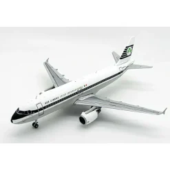 Airplane Model**Inflight 1:200 Airbus A320 IF320001 - Miniature Marvels: Airplane Models & Painted Dice