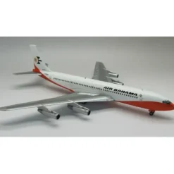 Airplane Model**Inflight IF7070313 1:200 Air Bahama Boeing 707-355C - Miniature Marvels: Airplane Models & Painted Dice