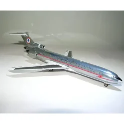 Airplane Model**Inflight IF722023 1:200 American Airlines Boeing 727-200 N6809 - Miniature Marvels: Airplane Models & Painted Dice