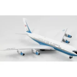 Airplane Model**Inflight IF70055 1:200 USAF C-137C - Miniature Marvels: Airplane Models & Painted Dice