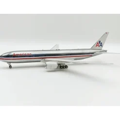 Airplane Model*Inflight IF772AA0922P 1:200 American Airlines Boeing 777-200 - Miniature Marvels: Airplane Models & Painted Dice