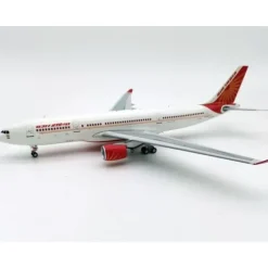 Airplane Model**Inflight IF332AI1220 1:200 Airbus A330-200 Air India VT-IWA - Miniature Marvels: Airplane Models & Painted Dice