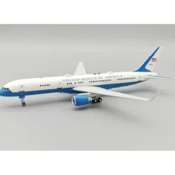 Airplane Model*Inflight IFC32USA04 1:200 USAF Boeing C-32A 98-0001 - Miniature Marvels: Airplane Models & Painted Dice