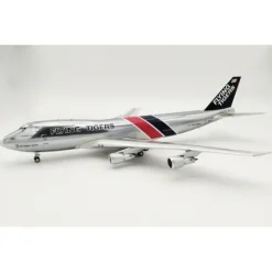 Airplane Model**InFlight200 IF742FT0221P Flying Tigers 747-200 - Miniature Marvels: Airplane Models & Painted Dice