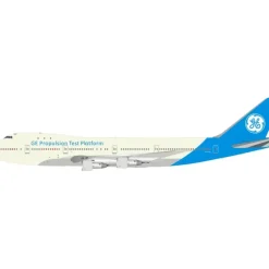 Airplane Model**InFlight IF742GE01 1:200 GE Propulsion Test Platform 747-200 - Miniature Marvels: Airplane Models & Painted Dice