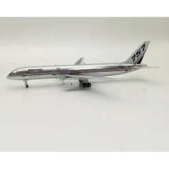 Airplane Model*Inflight IF752HOUSE-P 1:200 Boeing House Colors 757-225 - Miniature Marvels: Airplane Models & Painted Dice
