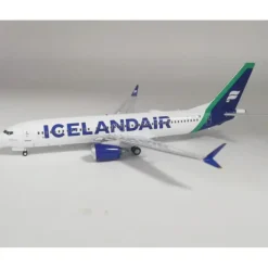 Airplane Model*Inflight IF738MFI0722 1:200 Iceland Air Boeing 737 MAX 8 - Miniature Marvels: Airplane Models & Painted Dice