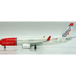 Airplane Model**InFlight IF738NOR001 1:200 Norwegian.com Boeing 737-800 LN-NOL - Miniature Marvels: Airplane Models & Painted Dice