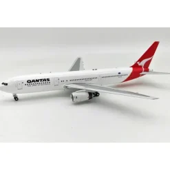 Airplane Model*Inflight IF763QF1223 1:200 Qantas Boeing 767-336/ER VH-ZXA - Miniature Marvels: Airplane Models & Painted Dice
