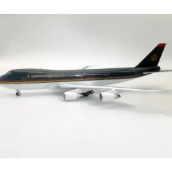 Airplane Model**InFlight IF742RJ0123 1:200 Royal Jordanian Airline Boeing 747-200 - Miniature Marvels: Airplane Models & Painted Dice