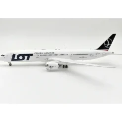Airplane Model*Inflight IF789SP0423 1:200 LOT Boeing 787-9 - Miniature Marvels: Airplane Models & Painted Dice