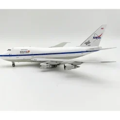 Airplane Model*Inflight IF747SPSOFIA02 1:200 NASA Boeing 747SP SOFIA with Key Chain - Miniature Marvels: Airplane Models & Painted Dice