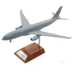 Airplane Model**InFlight200 IF330T2001 KC2 Air Tanker Voyager Airbus (A330-200) G-VYGJ - Miniature Marvels: Airplane Models & Painted Dice