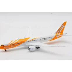 Airplane Model*InFlight IF789TR0919 1:200 Scoot Boeing 787-900 9V-OJH - Miniature Marvels: Airplane Models & Painted Dice