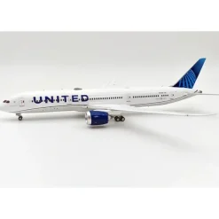 Airplane Model**Inflight IF789UA1123 1:200 United Airlines Boeing 787-9 N29981 - Miniature Marvels: Airplane Models & Painted Dice