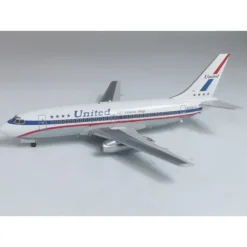 Airplane Model**Inflight IF732US1022P 1:200 United Boeing 737-200 - Miniature Marvels: Airplane Models & Painted Dice