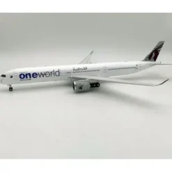 Airplane Model*Inflight IF35XQR0822 1:200 Qatar Airways Airbus A350-1000 "One World" - Miniature Marvels: Airplane Models & Painted Dice