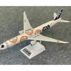 Airplane Model*Inflight MW001 1:200 ANA Boeing 777-300ER "Star Wars BB-8" - Miniature Marvels: Airplane Models & Painted Dice