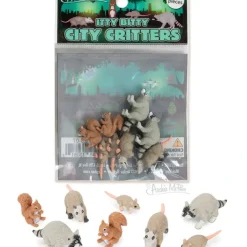 Egpull<Itty Bitty City Critters (Bag of 8) - Miniature Animal Figurines - Archie McPhee - Miniature Marvels: Airplane Models & Painted Dice