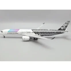 Airplane Model*JC Wings 1:200 Airbus Industrie Airbus A350-900 LH2288A (Flaps Down) - Miniature Marvels: Airplane Models & Painted Dice