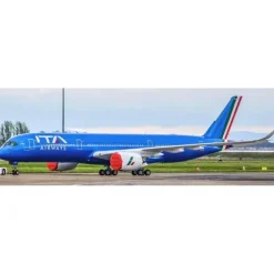 Airplane Model*JC Wings JC2ITY0302A 1:200 ITA Airways A350-900 EI-IFA (Flaps Down) - Miniature Marvels: Airplane Models & Painted Dice
