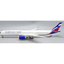 Airplane Model*JC Wings XX20022 1:200 Aeroflot Airbus A350-900XWB VP-BXA - Miniature Marvels: Airplane Models & Painted Dice