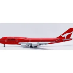 Airplane Model*JC Wings XX20376A 1:200 Qantas Boeing 747-400 "All Red" Reg: VH-OEJ "Flaps Down" - Miniature Marvels: Airplane Models & Painted Dice