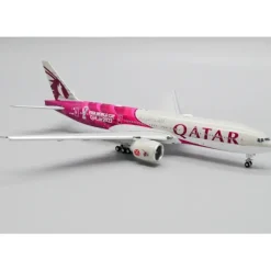 Airplane Model*JC Wings XX40011A 1:400 Qatar Airways Boeing 777-200LR 2022 World Cup Theme (Flaps Down) - Miniature Marvels: Airplane Models & Painted Dice